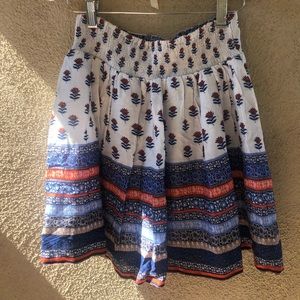 Light weight flowy textile mini  skirt